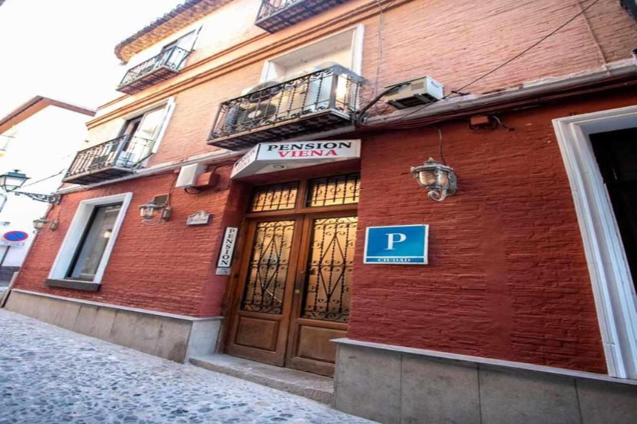 Hostal Viena Plaza Nueva — Photos 3